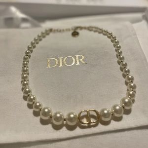 DIOR 30 MONTAIGNE PEARL CD CHARM NECKLACE CHOKER